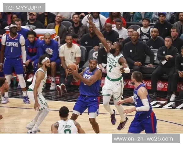 铁钉足球鞋助力比赛表现最佳的秘密与技巧分享